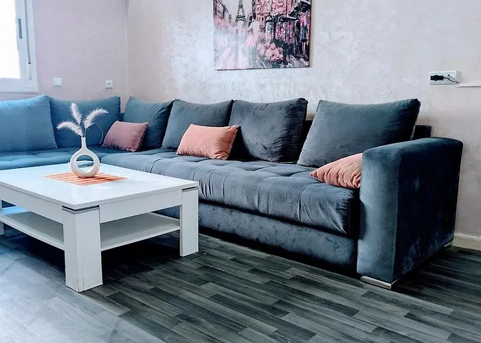 Well-Equipped Apartment